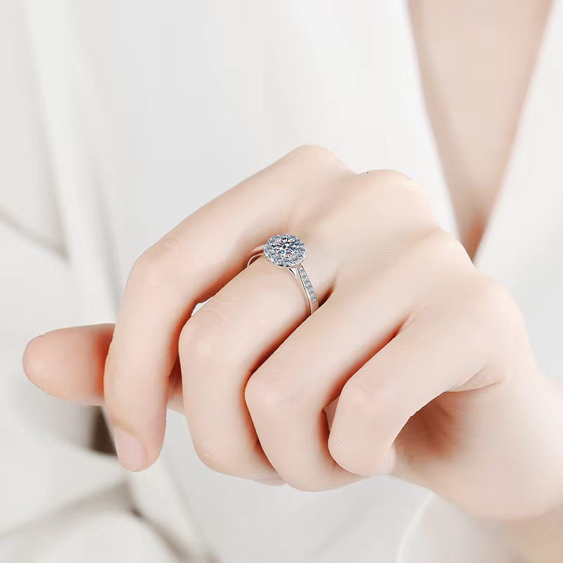 Sierstone ring with female circular halo design, gold-plated PT950