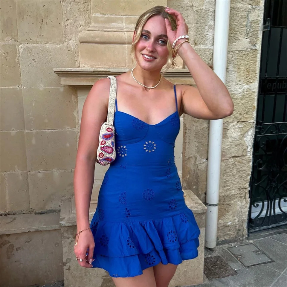 PB ZA 2024 Spring Womens Fashion and Elegance Slim Fit Versatile Layered Decorative Short Strap Dress 250227