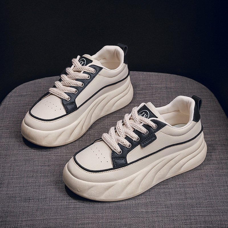 2025 Spring summer Designer s New White Shoes For Women s Outdoor Leisure Thick Soled Height Increasing Sports Board Casual Shoes