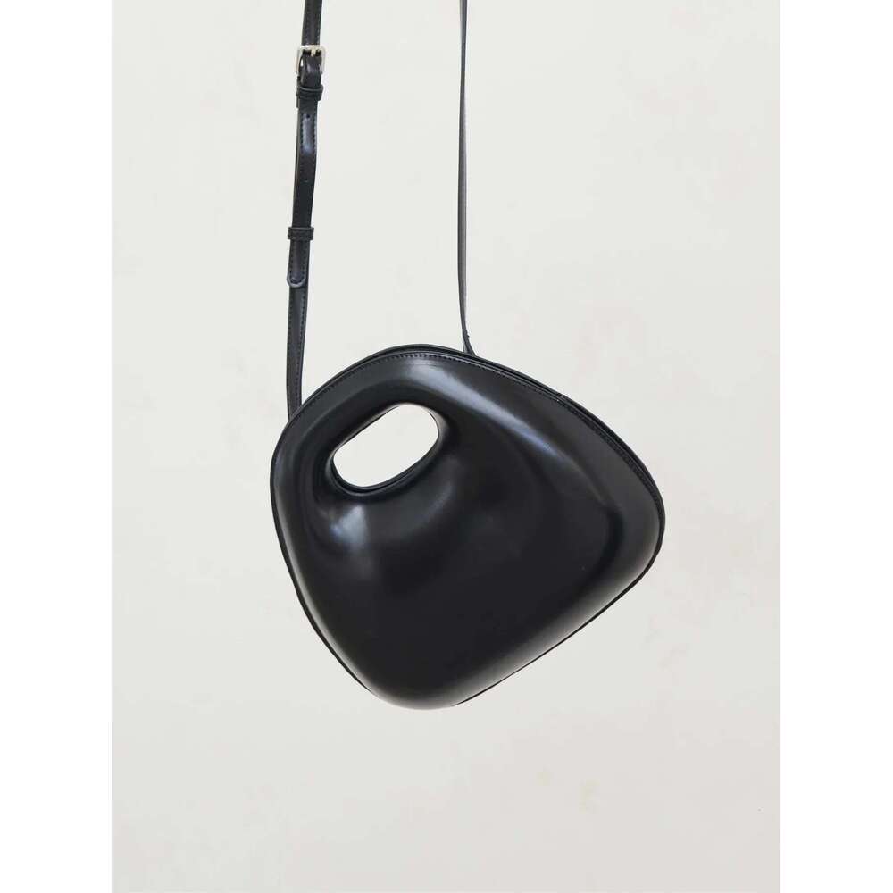 Women's Bags UMI MAO Unique Design Three Dimensional Egg Bag Simple Magnetic Single Shoulder Crossbody Designer Handbags