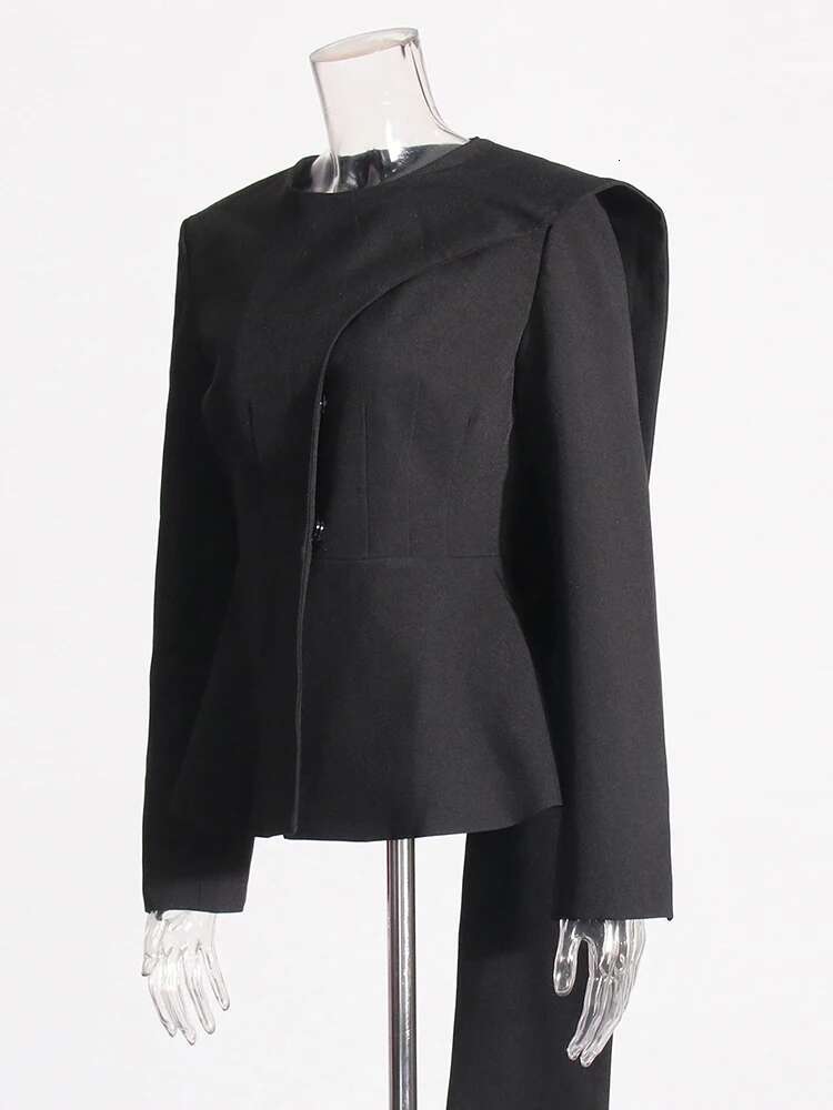 TWOTWINSTYLE Asymmetrical Slimming Blazers For Women Round Neck Long Sleeve Temperament Tunic Coat Female Clothing Fashion Style