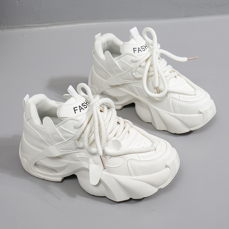 2025 New Men's and Women's Sports White Shoes Spring Designer Shoes Outdoor Sports Running Leisure Thick soled Shoes YB2802