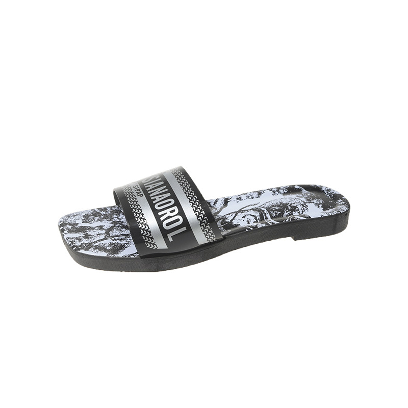 2025 hot new free shipping designer slippers for womens flat slippers black sliver glod Summer new outdoor beach slippers