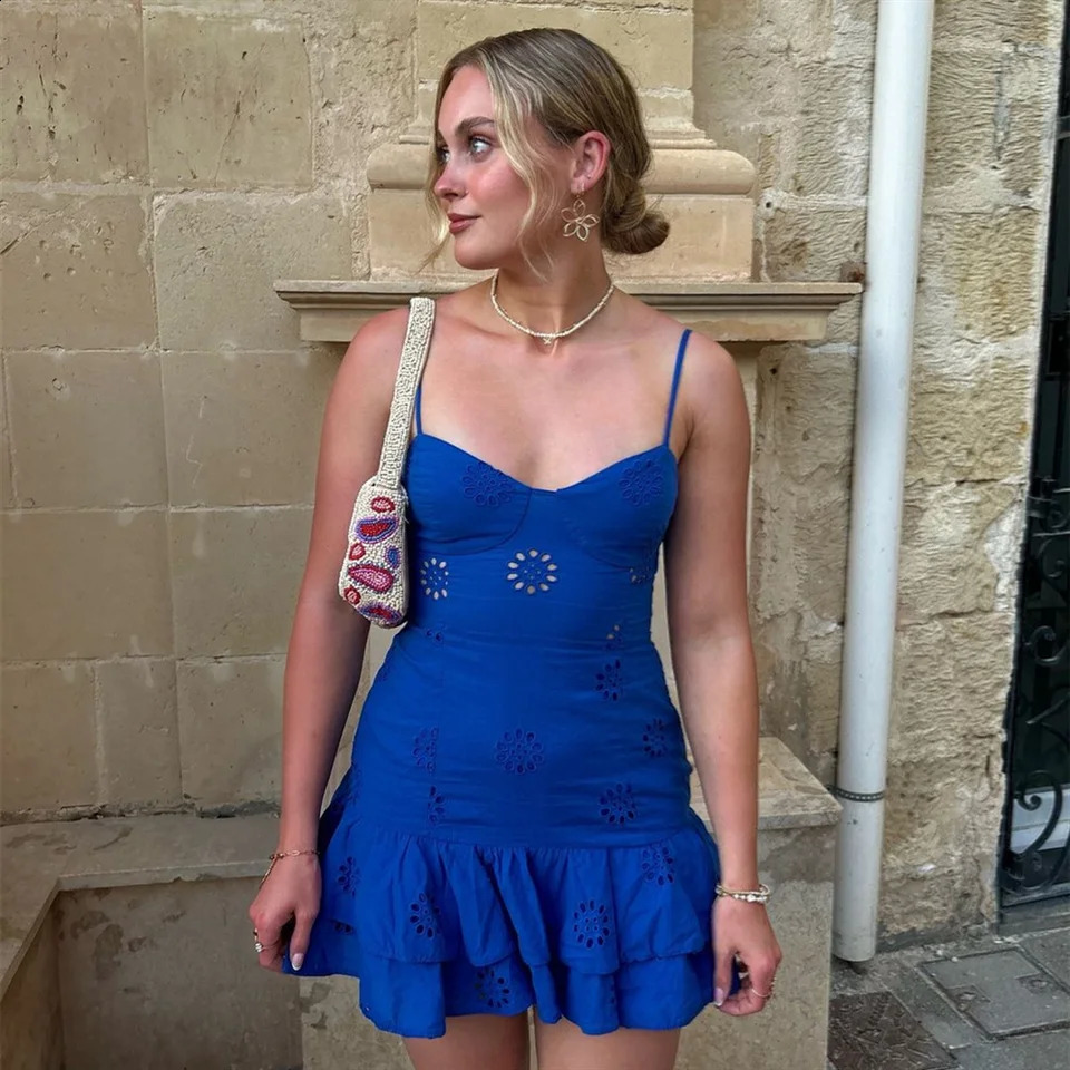 PB ZA 2024 Spring Womens Fashion and Elegance Slim Fit Versatile Layered Decorative Short Strap Dress 250227