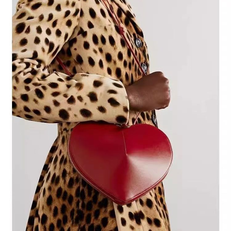Chic Spring Collection Peach Heart Messenger Shoulder Bag Multi-Purpose Fashion Accessory