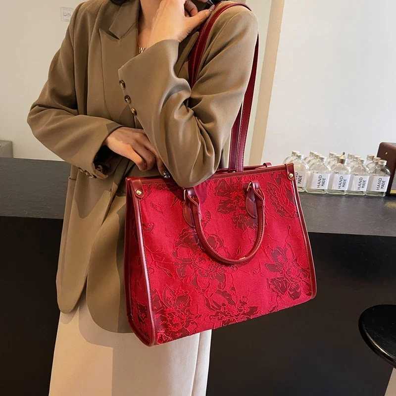 Red Love Heart Handbag For Women Large Capacity Cloth Travel Bag Fashion Hand Bag Houndstooth Female Portable Tote Bag Z250303