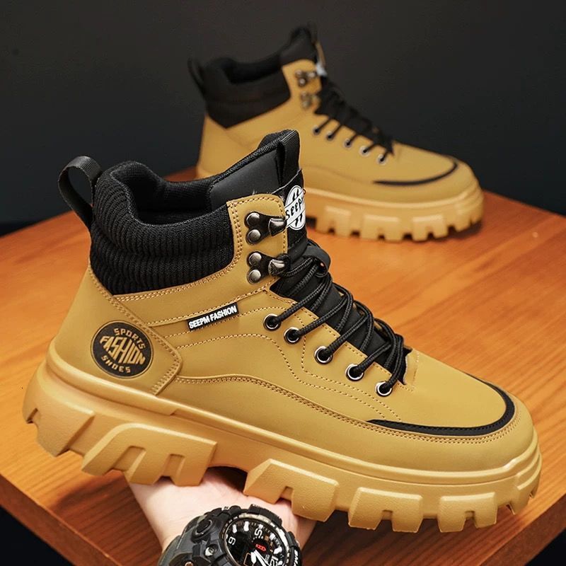 Summer High Top Shoes 2025 New Leather Made Waterproof Thick Soled British Yellow Black Martin Short Boots Famous Designer Outdoor Hiking Men s Shoes