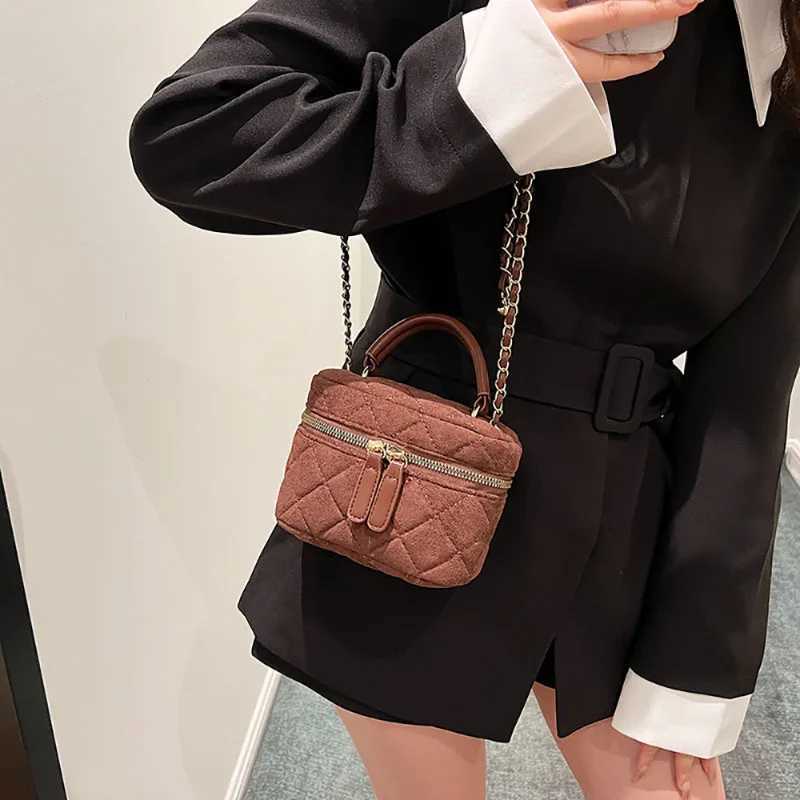 Mini faux suede chain small square bag fashionable design red texture simple cross body bag Korean small perfume handbag Z250303
