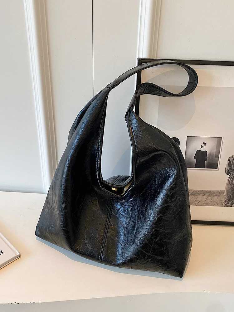 Leisure Soft Leather Large Capacity Handbag for Women 2025 New Fashion Red Wedding Bride Shoulder Bags Tote Bucket Bags Z250303