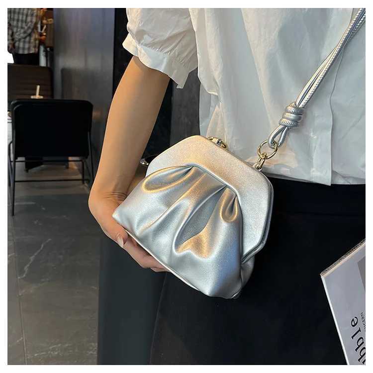 Luxury Women Brand PU Leather Pleated Crossbody Bag Casual Beading Pearl Cloud Shell Messenger Bag Y250303