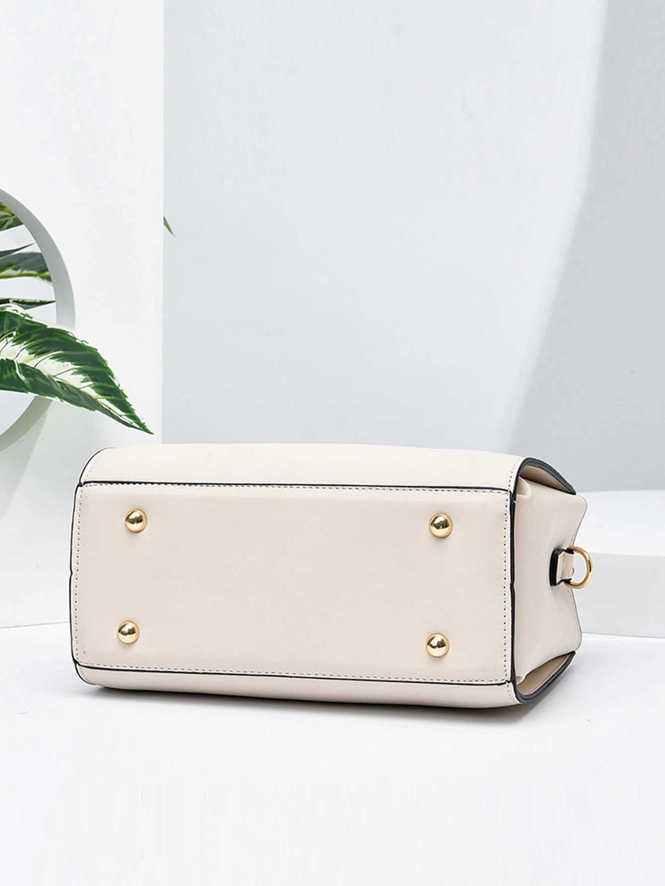 Pure color simple fashion atmospheric womens handbag the temperament of the high-grade all-in-one travel single shoulder cross Z250303