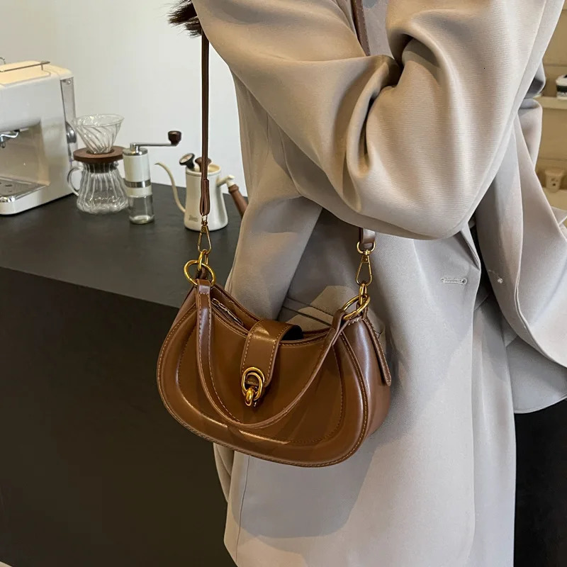 Retro PU Crossbody Bag Womens Exquisite Lock Button Zipper Underarm Bag Fashionable Commuting Versatile Ladies Handbag 250303