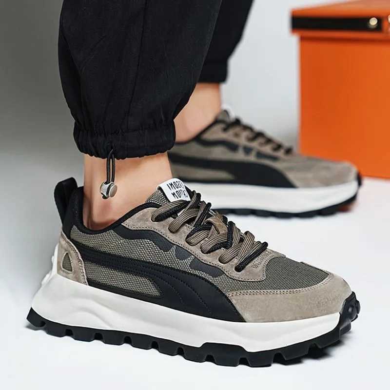 Soft Bottom Fashionable Casual Shoes Sport Running Shoes Men Outdoor Running Comfortable Breathable Sneakers Size 39-44C250304