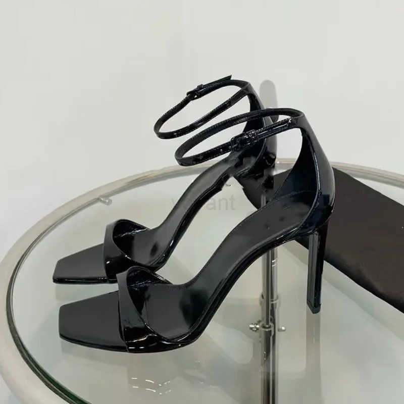 2024 Summer New European and Fi Black Square tra High H Thin H Strap Sandals for Wen Z250304