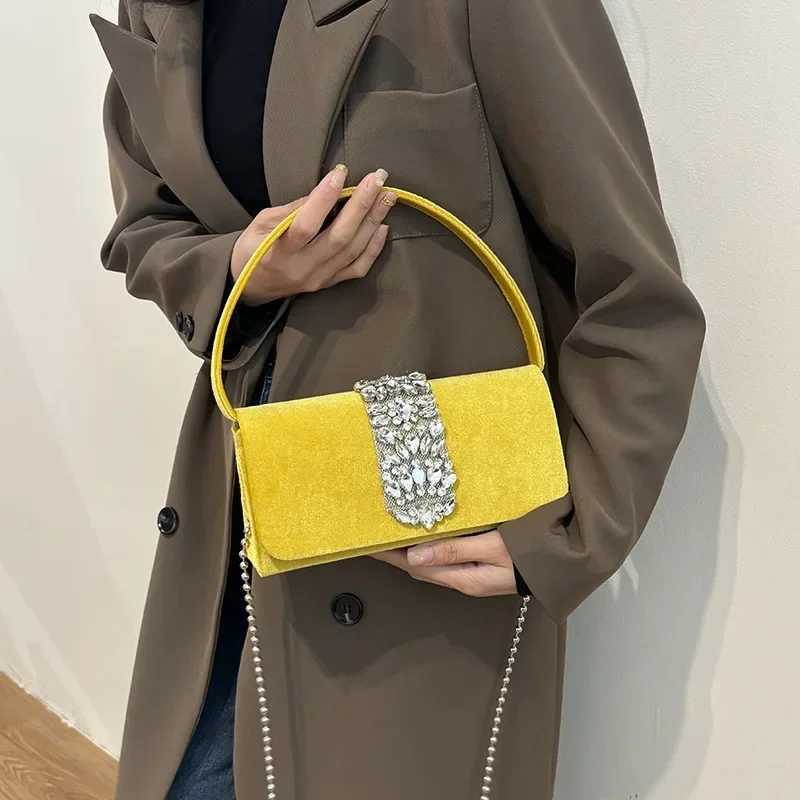 Luxury Rhinestone Handbag for Women Red Flannel Tote Bags Designer Evening Bag for Wedding Purse Ladies Crossbody Bags Z250303