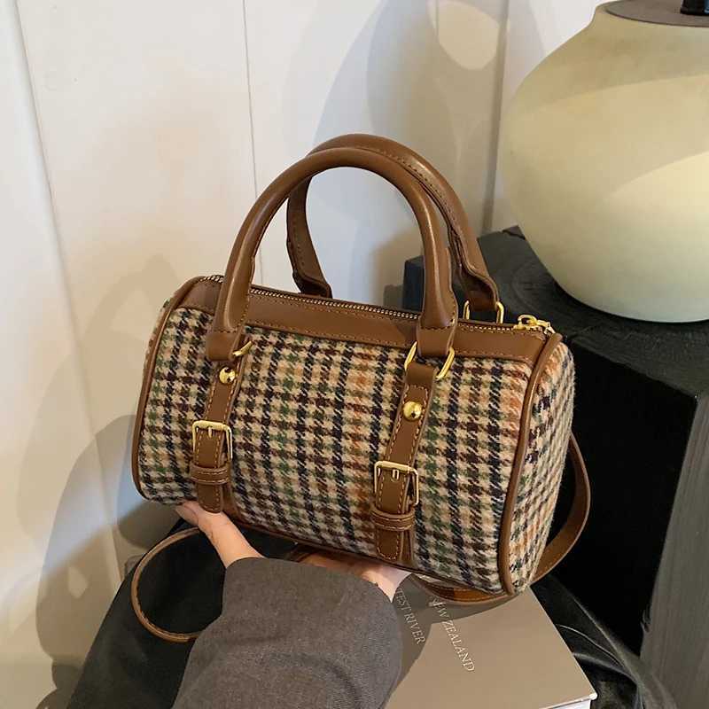 Paid Lamb Woolen Shoulder Bag for Women Winter Handbag - Fashion Crossbody Bags Fashion Small Square Satchel Black Coffee Y250303