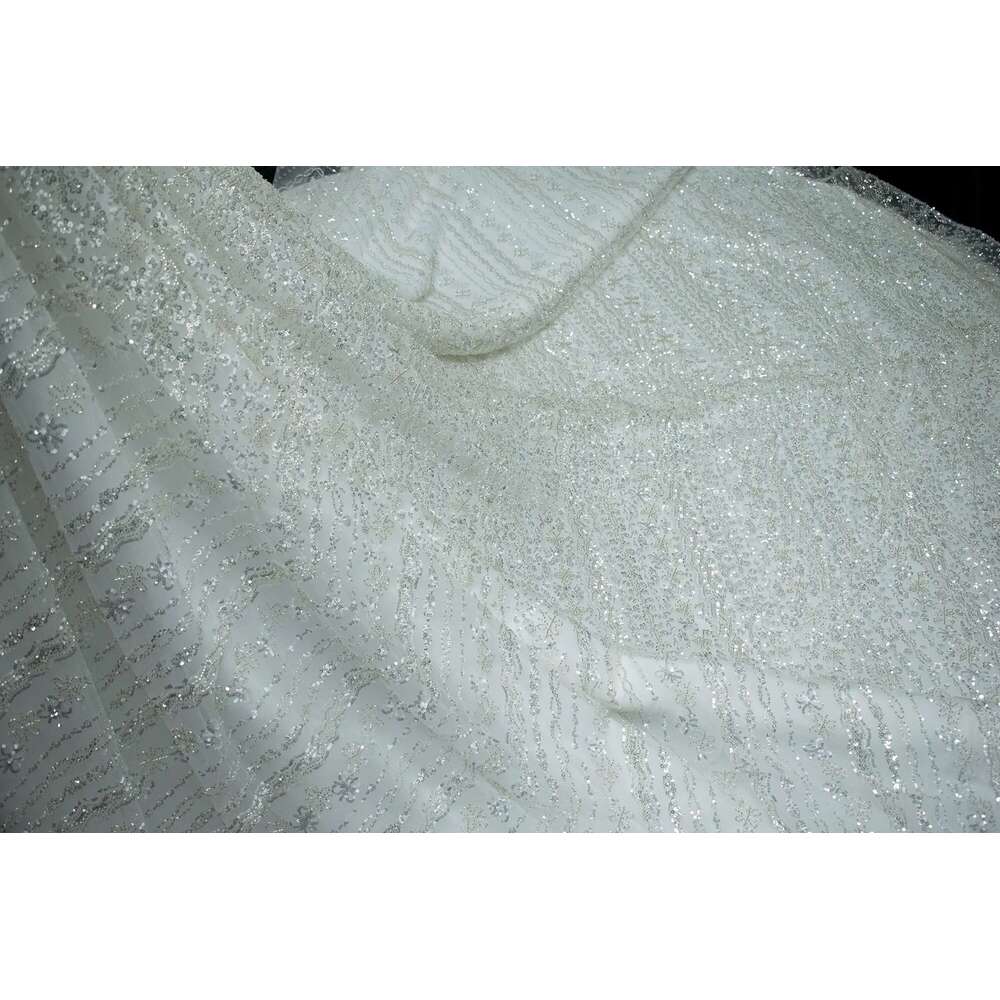 Wedding Dresses Illusion Beads Lace Appliques Long Sleeves One-Piece Custom Made Train Sweep Bridal Robe