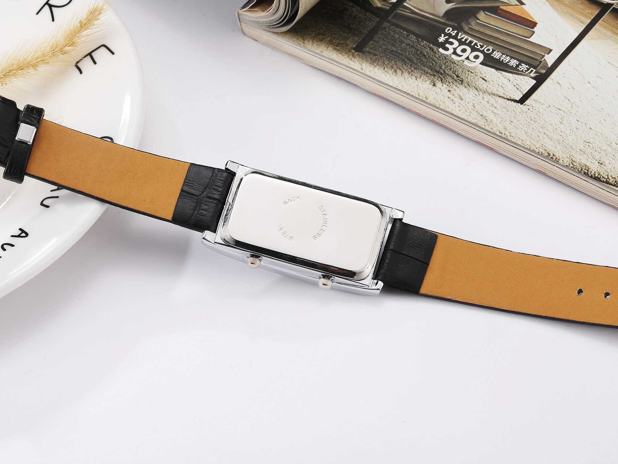 Ladies Minimalist 2 Double Dial Time Zone Womens Fashion Elegant Wrist Quartz Clock Leather Str Womens WatchXJ250304