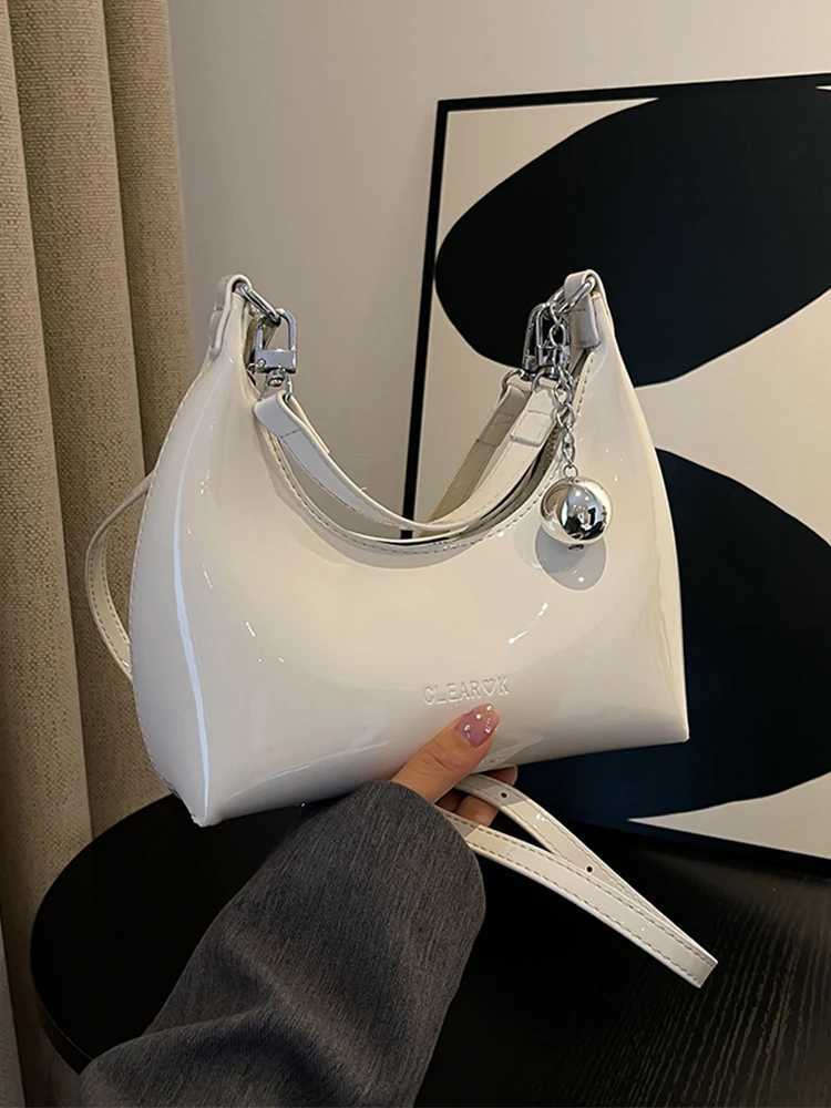 Temperament Cherry Red Lacquer Glossy Face Crossbody Bag 2024 New Womens Exquisite Pendant Zipper Underarm Bag Commuter Handbag Z250303