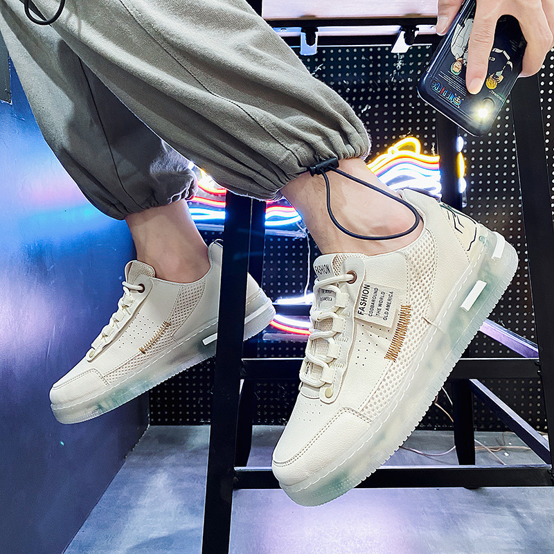 2025 New Outdoor Breathable Mesh Sports Shoes Personalized Fashionable Versatile Men's Board Shoes Niche Design Style Korean White Board Shoes