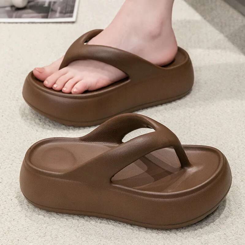Platform for Chunky Women Summer 2025 Clip Toe Thick Bottom Cloud Slippers Woman Beach Non-Slip Soft Sole Flip ps