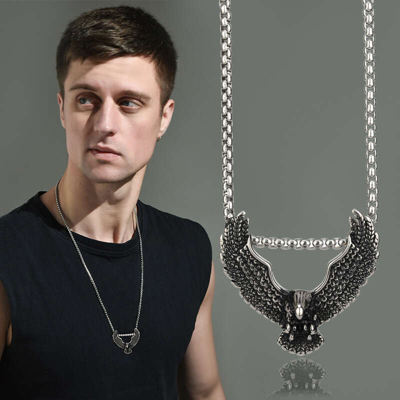Internet celebrity Japanese Korean men's and women's titanium steel eagle necklaces, cross ornaments, personalized hip-hop sweater chains