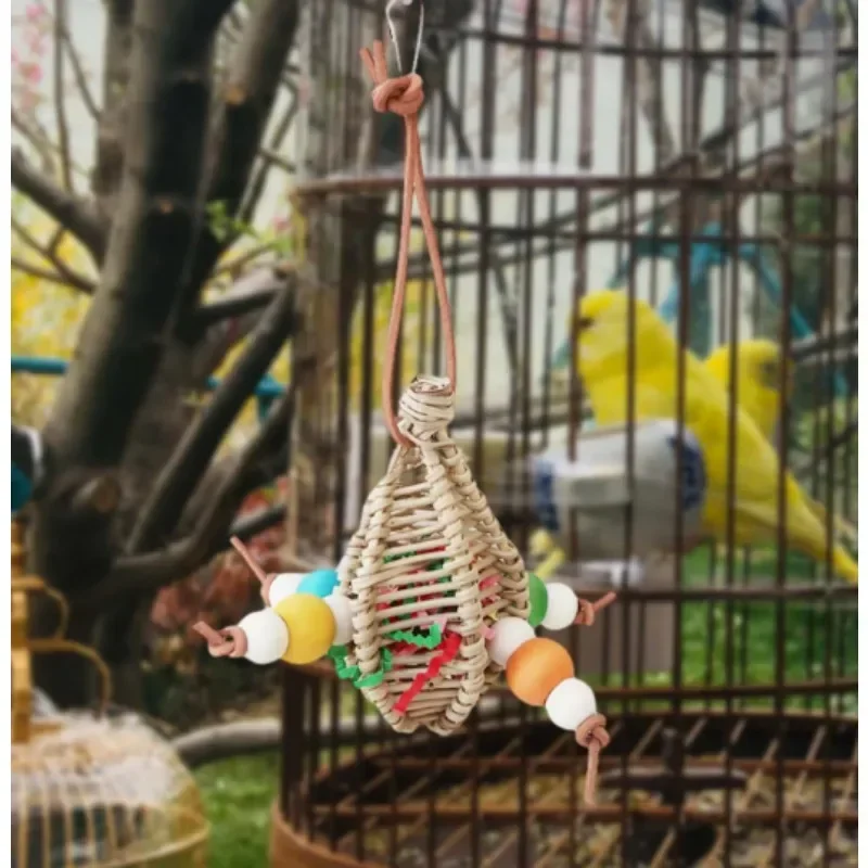 Parrot Toy, Rattan Carambola Gnawing String, Wooden Leather Rope, Paper and Silk Teeth Grinding Supplies Bird Toys