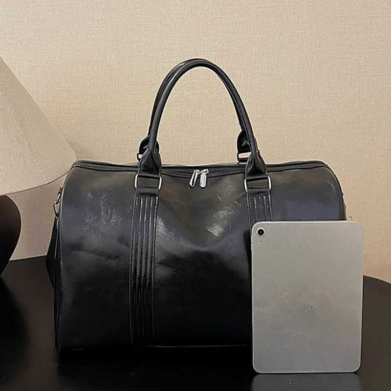 Cross Border Travel Bag New Large Capacity Hand Luggage Bag Fashionable Crossbody Sports Fitness Storage Bag For Delivery Pouch Y250304