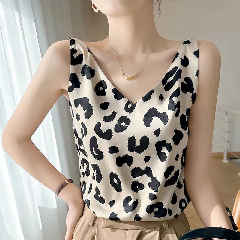 Design Western-style Niche Silk Women's V-neck ral Print with Suit Satin High-end Vest Camisole Womens Tops