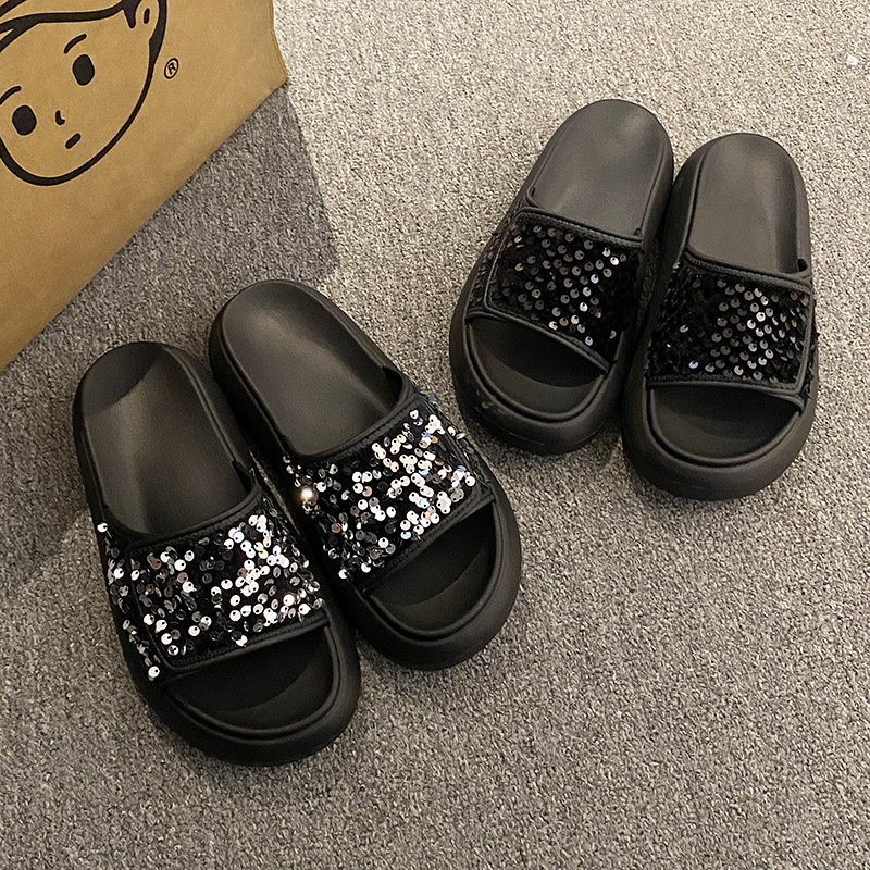 2025 New French Pearl Thick Sandals Designer Women's Summer Clothing Hot Selling Soft Bottom Anti slip EVA Slippers Trendy Casual Shoes