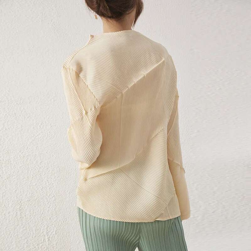 Miyake Pleats Hand Geometry Pleated Tops 2023 Spring New Irregular Designer Long Sleeve Loose Causal T-Shirt