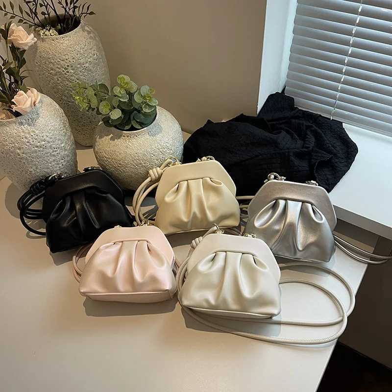 Luxury Women Brand PU Leather Pleated Crossbody Bag Casual Beading Pearl Cloud Shell Messenger Bag Y250303