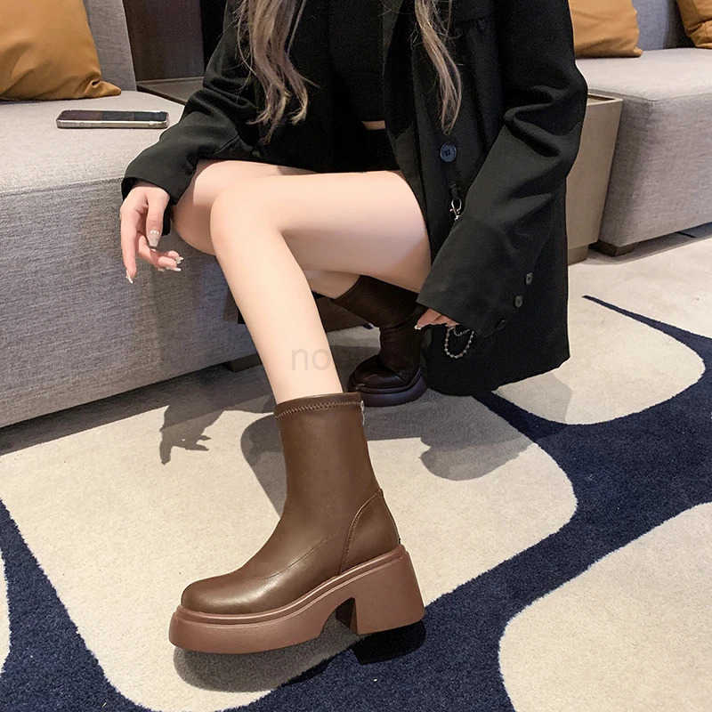 Ladies Shoes on S High Quality Zipper Wens Boots Autumn Round Toe Solid Short Barrel Platform Chunky H Fion Boots Z250304