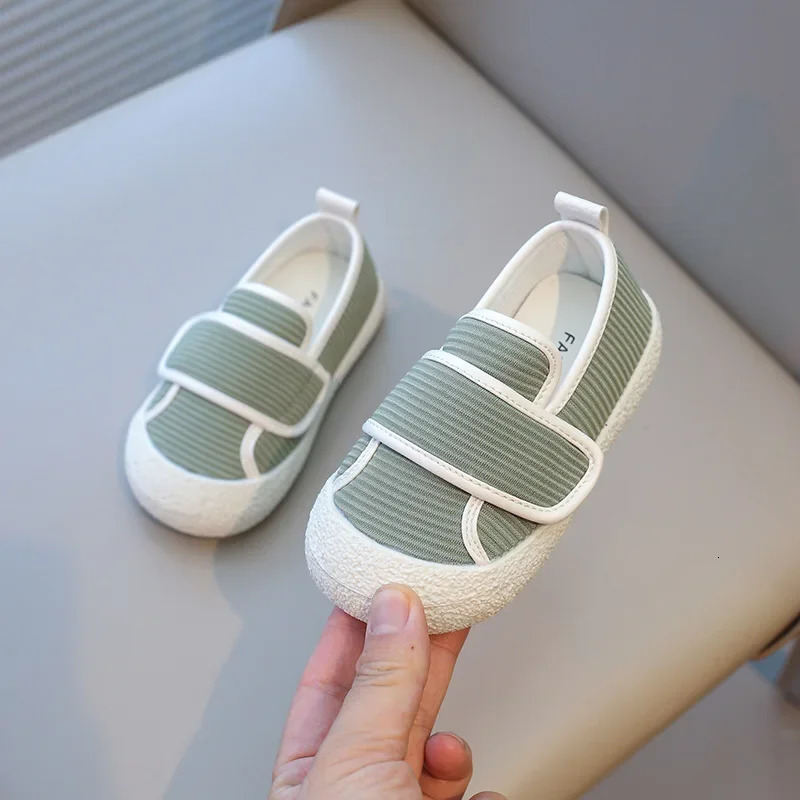 Striped fabric baby shoes slip on shallow every day girls and boys sports skin friendly childrens H09101 250303