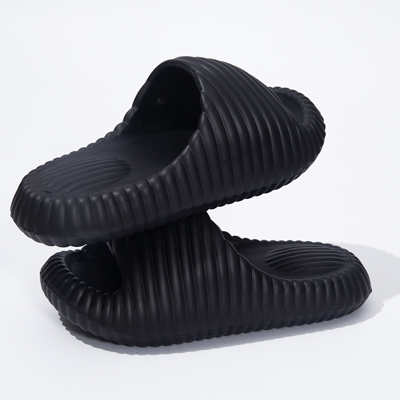 new soled slippes women in summe 2025, supe soft fo couples, home cushion, men's slippers designer sandals