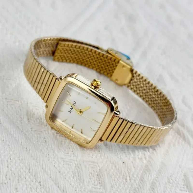 Retro Steel Str for Women Luxury Gift Square Quartz Students Casual Ladies Wrist Dropshipping Womens WatchXJ250304