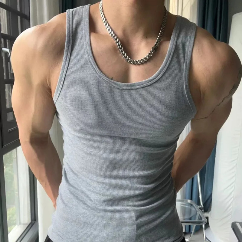 American Lightweight Sports and Fitness Tank Top for Mens Running Elastic Slim Fit Sweat Wicking and Breathable 250304