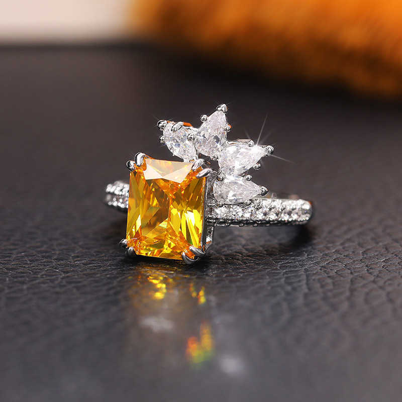 Couple Rings Temperament Princess Square Diamond Zircon Ring Style Yellow Diamond Flower Womens Ring Super Flash Fashion Lace Ring F1557 H25303