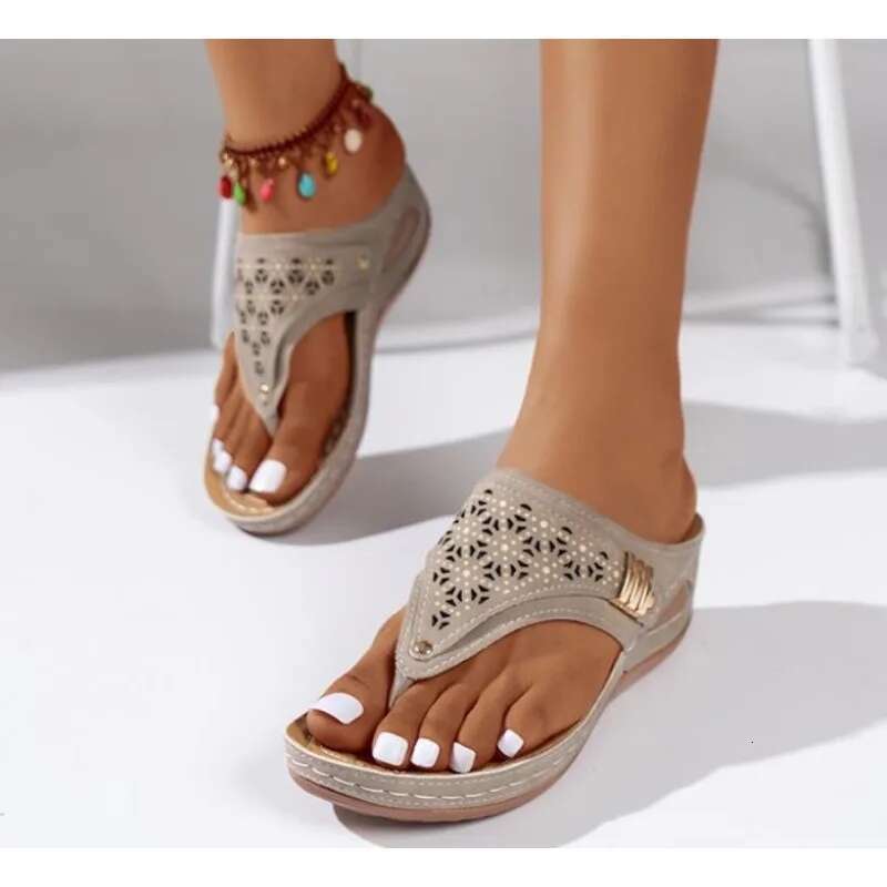Platform New Summer Flip ps 2025 Lightweight Clip Toe Wedge Sandals Woman Non Slip Casual Beach Slippers Plus Size 43