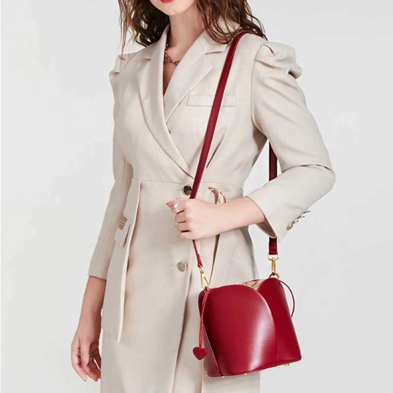 Red bride Petal bucket bag womens handbag 2024 new vegetable basket cross body bag shoulder bag Z250303