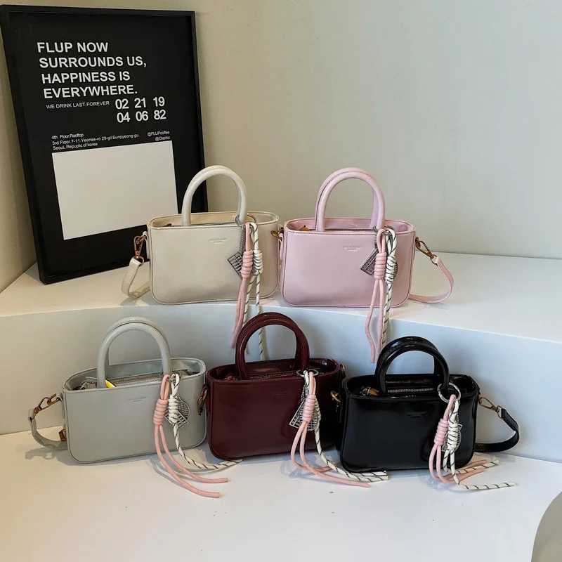 Trendy Solid Color PU 2025 High Quality Womens Handbag Versatile Zipper Lightweight Fashionable Single Shoulder Crossbody Bag Y250303