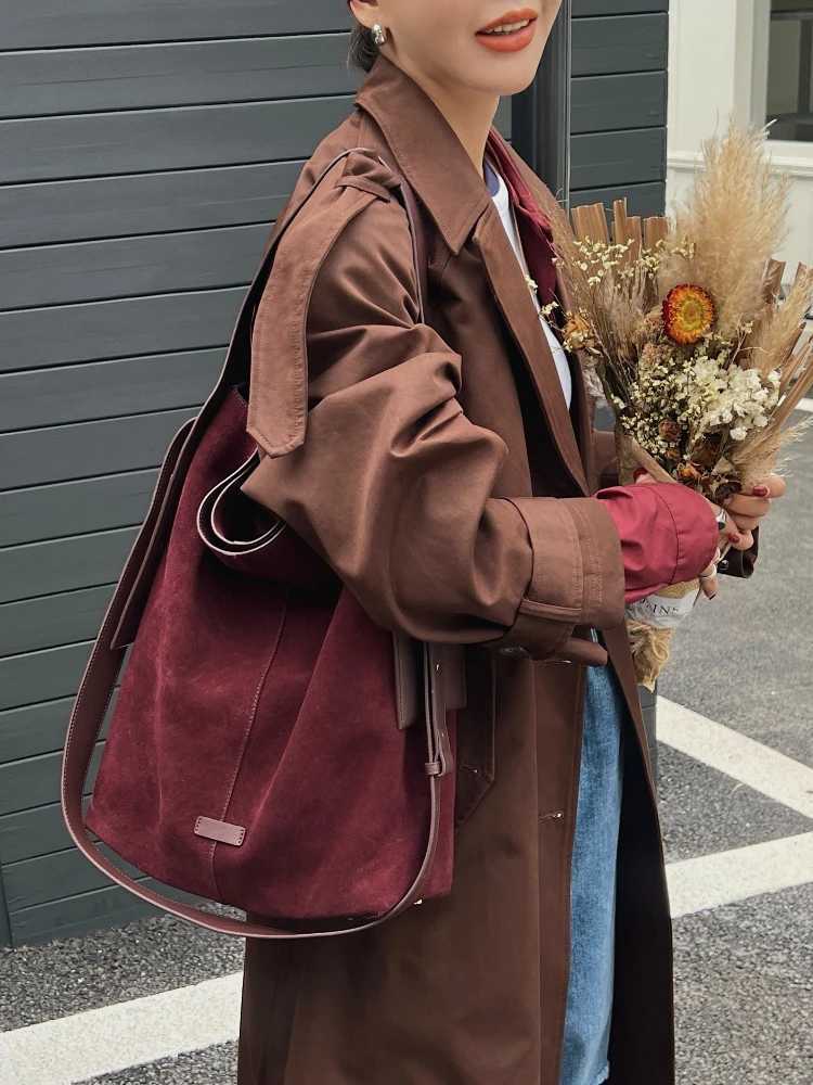 Hot Sale Winter Stylish Large Capacity Commuter Tote Ear Hanging Strap Suede Leather Women Shoulder Bag Wine Red Coffee Handbag Z250303