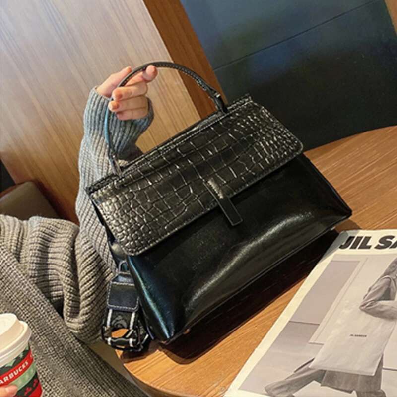 Vintage Oil Wax Genuine Leather Tote Handbags For Women Trend Designer Work Office Ladies Shoulder Crossbody Bags