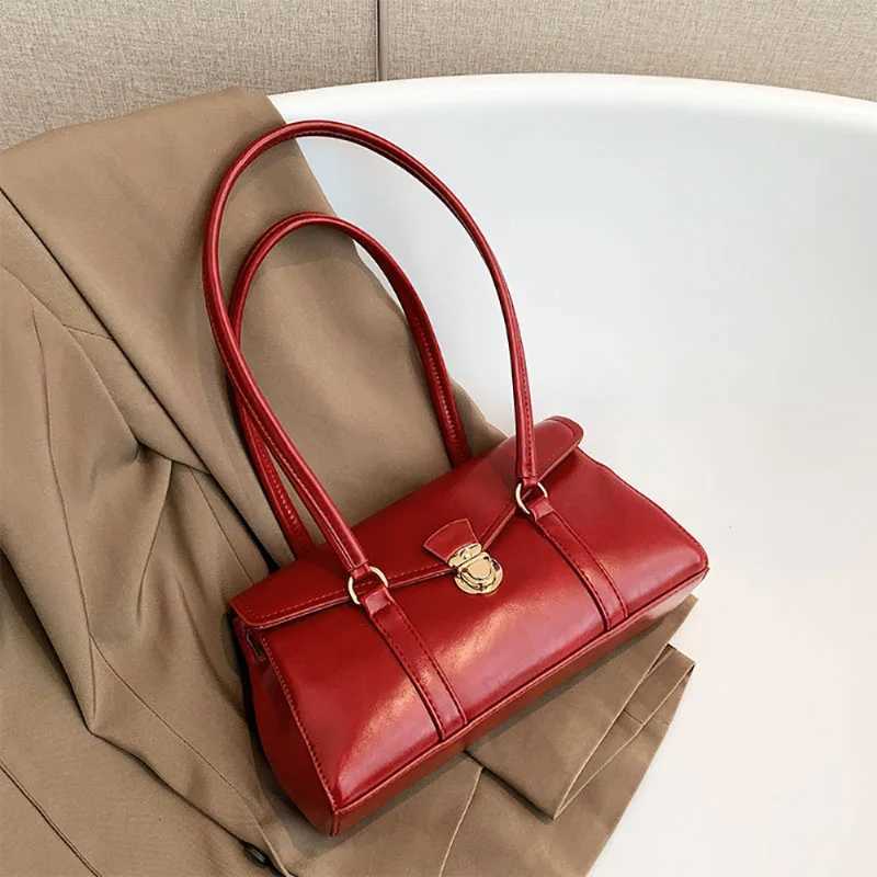 Vintage High-Grade Sense Underarm Tote Bag Women New Fashion Red Simple Style Korean Texture Commuter Portable Shoulder Bag Z250303