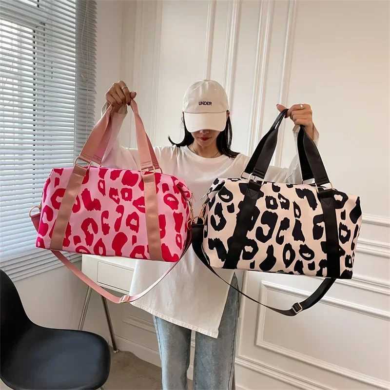 Womens travel bag luggage shoulder bag large multifunctional womens large capacity sports storage fitness handbag Y250304