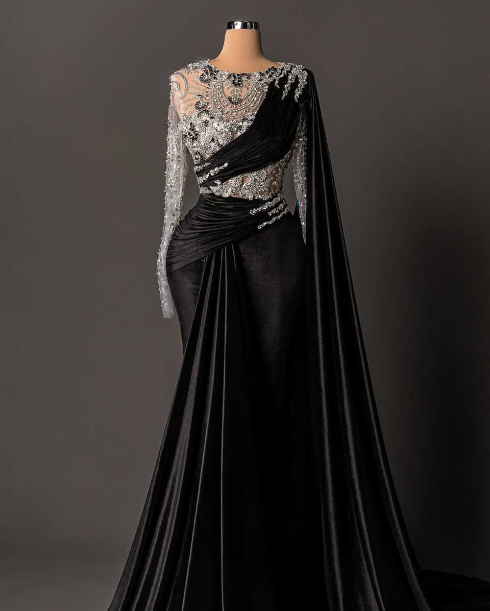 Classic Evening Dresses For Women O Neck Long Sleeves Gown Crystal Sweep Train Party Customized Dress