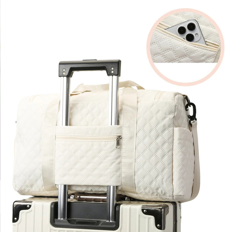 Gym Bag for Women Travel Duffle Bag Foldable Travel Duffle Weekender Overnight Bag with Wet Pocket and Shoes Compartment 250303