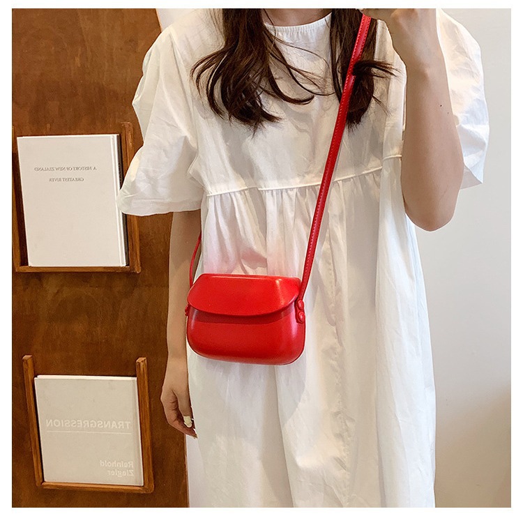 Fashion Saddle Bag Retro Candy Shoulder Bag Versatile Simple Commuter Bag