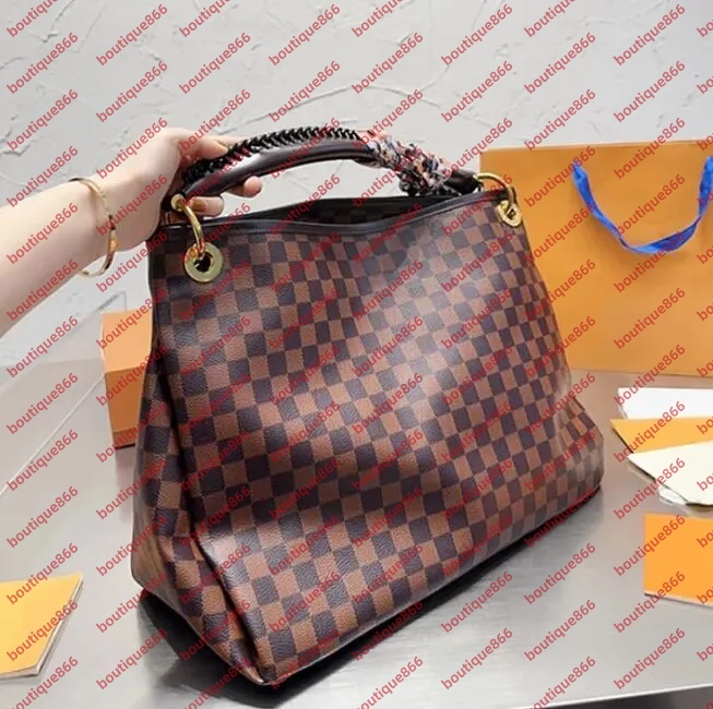 New Arrived Designer Bag Embossed Flower Large Capacity Totes Bag Fashion Sac Femme Leather Women Shoulder Bags Messenger Luxurys Handbag Lady Purse Woman backpack