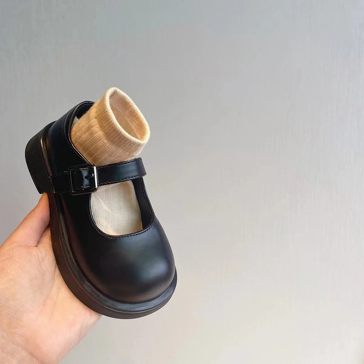 Girls Leather Shoes for Party Wedding Children School Performance Roundtoe Nonslip Fashion Kids Loafers AntiSlippery 250303